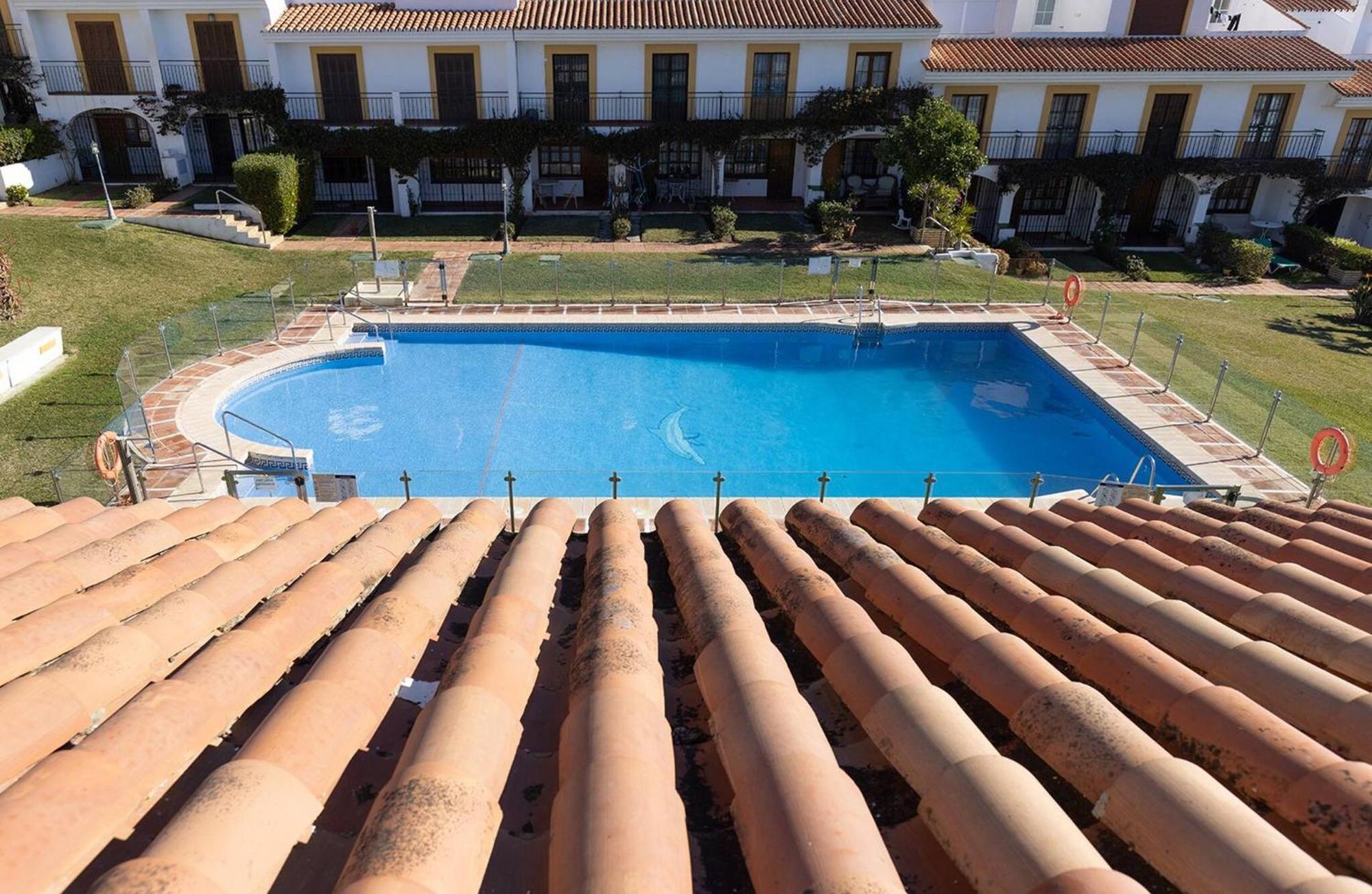 042 Classic 2 Bed Andalusian Townhouse 500M From Beach 미하스 외부 사진